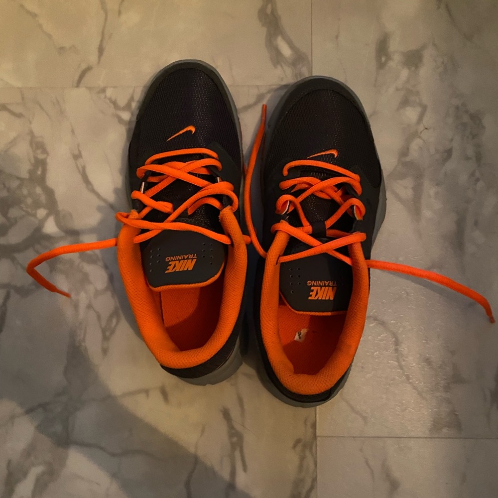 Nike Shoes - Picture 2 of 7